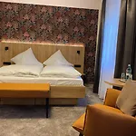 Hotel Akzent Schranne 3*