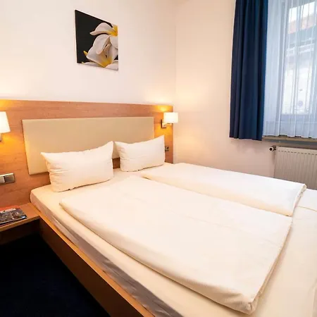 Akzent Schranne Готель 3*