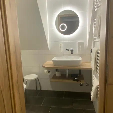 Akzent Schranne 3*